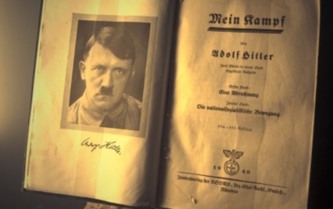 Переизданная книга «Mein Kampf» Гитлера стала бестселлером в ФРГ