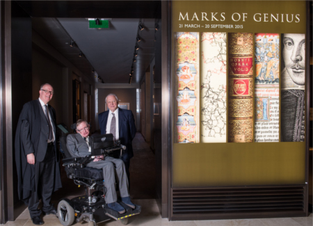 Стивен Хокинг открыл в Оксфорде выставку, посвященную гениям